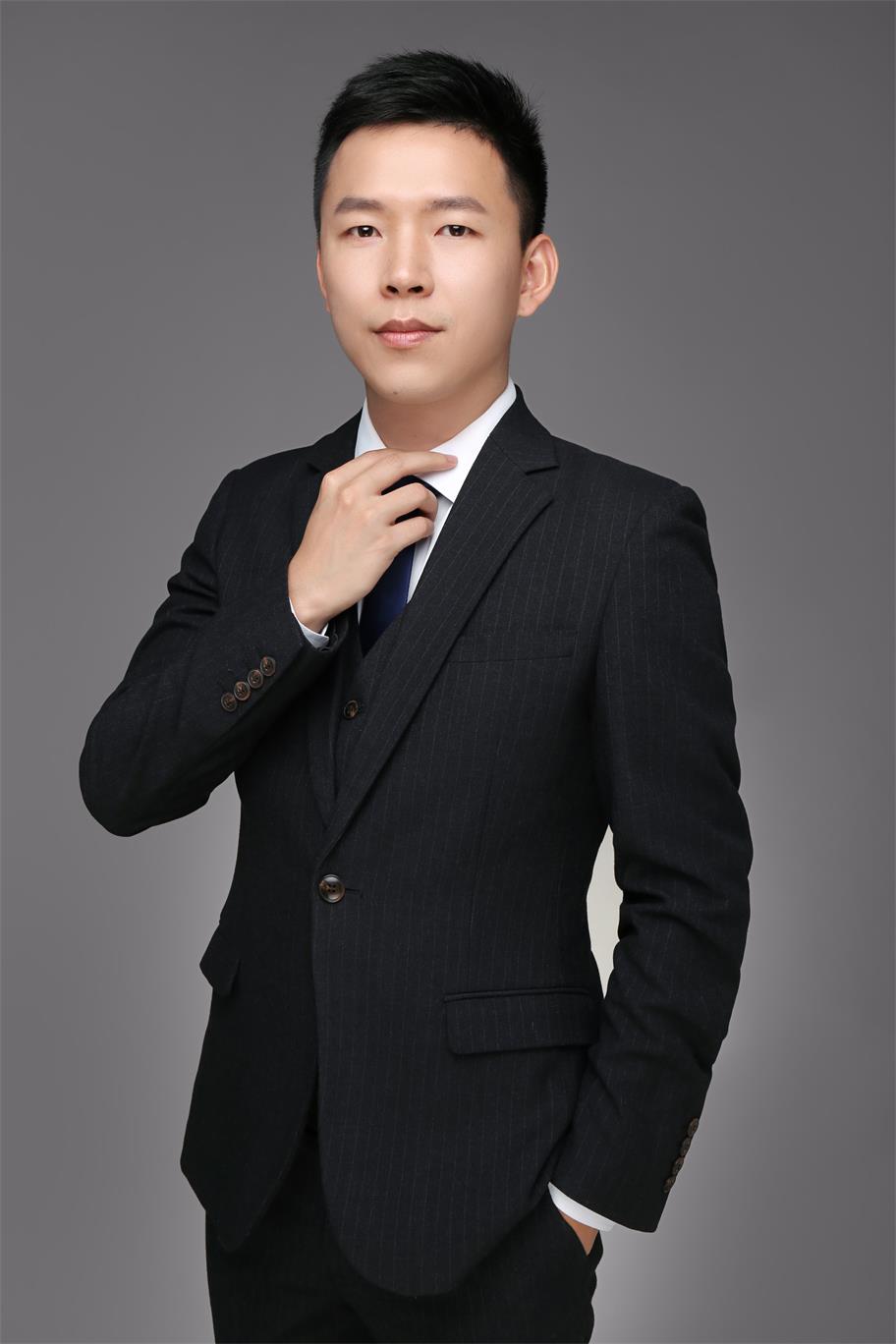 杨凤琼 视觉与舞美负责人